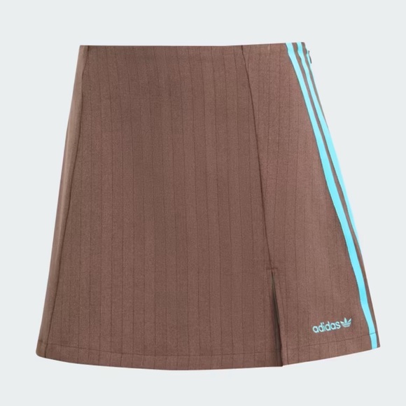 Adidas Brown Skirt with Blue Accent - Picture 7 of 7